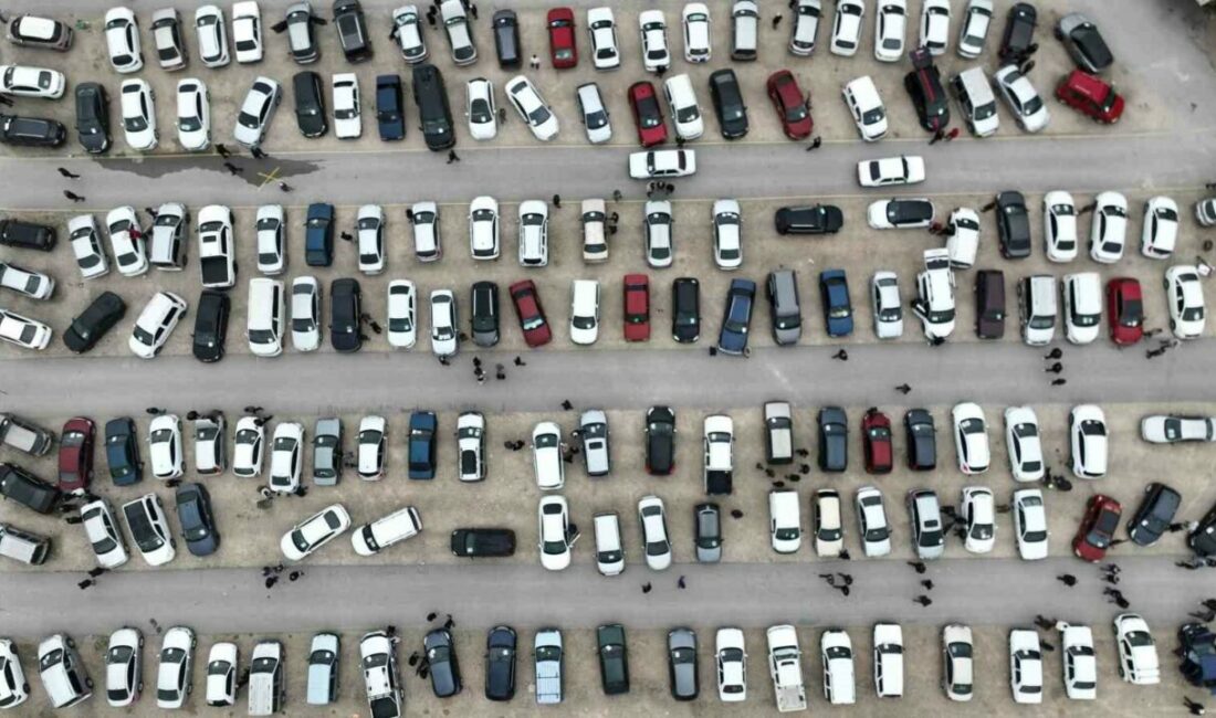 Yıllardır hayalini kurduğu otomobili alan tüketici, aracın kilometresinin düşürüldüğünü öğrenince