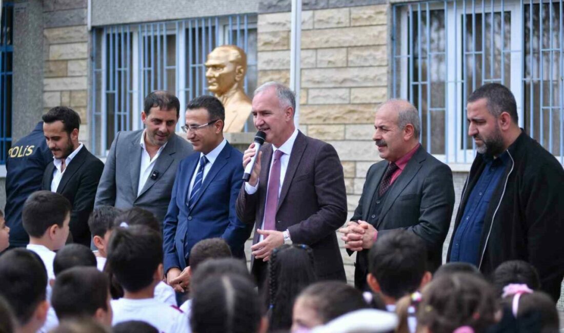 İnegölspor’un başlattığı “Bir Çocuğun Mutluluğu Dünyaya Bedel” kampanyası kapsamında Yeniceköy