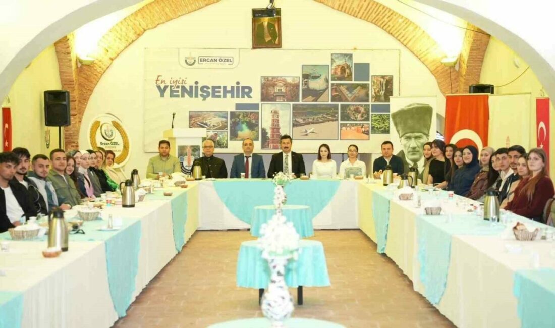 Yenişehir Belediyesi öğrenci yurdu için harekete geçti Bursa’nın Yenişehir ilçesinde üniversite öğrencilerinin yaşadığı barınma sorununa çözüm bulmak