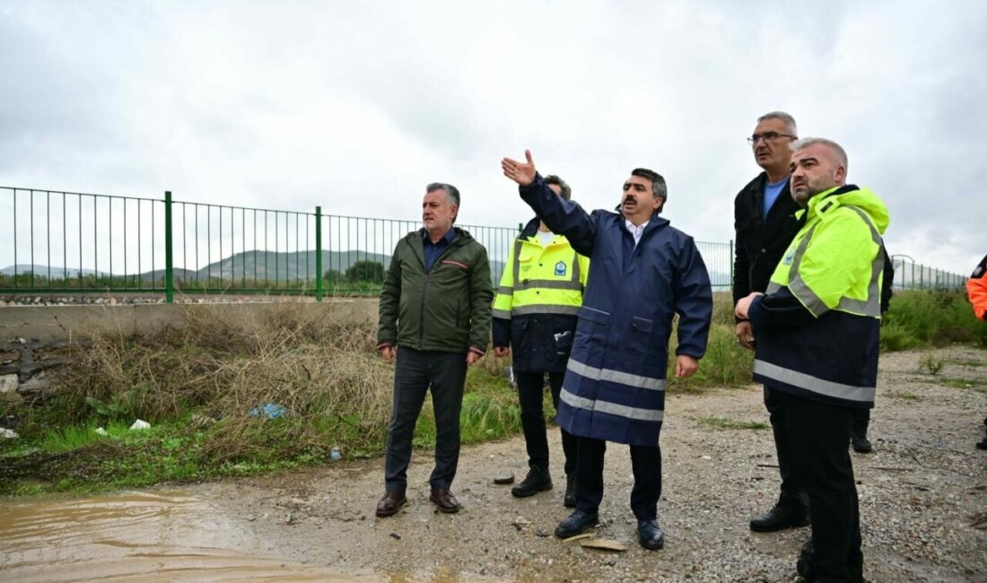 Yıldırım Belediyesi afetlere karşı teyakkuzda Yıldırım Belediyesi, sağanak yağışın ardından meydana gelen olumsuzlukları ortadan kaldırmak