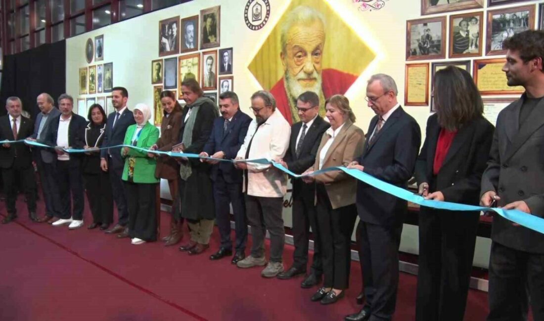 Yıldırım’da kültür sanat sezonu açıldı Bursa’nın Yıldırım ilçesinde 2026-2027 Kültür Sanat Sezonu, Necip Fazıl Kısakürek’in
